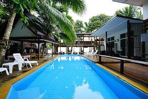 Apple Beachfront Resort