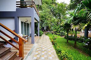 Apple Beachfront Resort