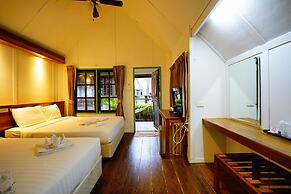 Apple Beachfront Resort