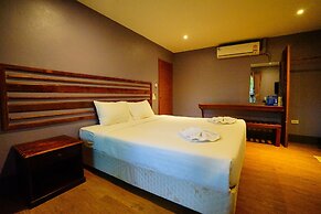 Apple Beachfront Resort