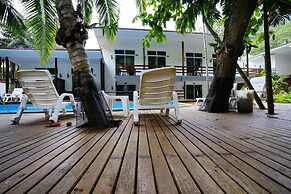 Apple Beachfront Resort