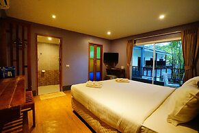 Apple Beachfront Resort