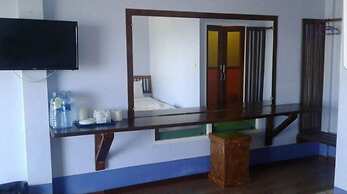 Apple Beachfront Resort