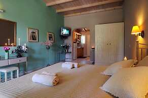 Efi & Sofia Apartments