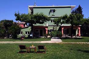 Efi & Sofia Apartments