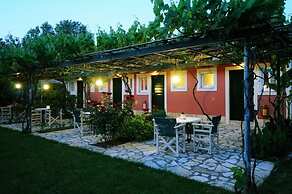 Efi & Sofia Apartments