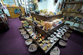 Araliya Green Hills - Where Historic Charm Mingles with Natural Beauty