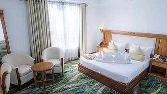 Araliya Green Hills - Where Historic Charm Mingles with Natural Beauty