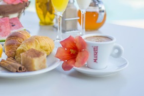 Irida Apartments by Estia