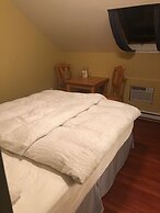 Crowsnest Vineyards Guesthouse