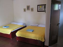 AJ Travellers Inn Annex