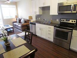 Apartment with Full Amenities - Miracle Mile