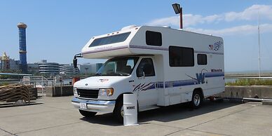 HULL Osaka Hokko Marina