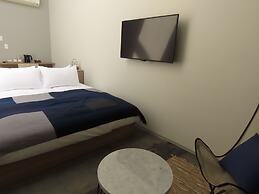 HULL Osaka Hokko Marina