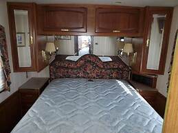 HULL Osaka Hokko Marina