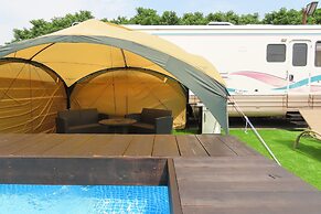 HULL Osaka Hokko Marina