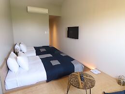 HULL Osaka Hokko Marina