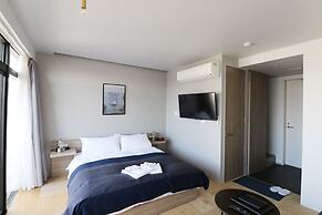 HULL Osaka Hokko Marina