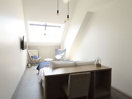 HULL Osaka Hokko Marina