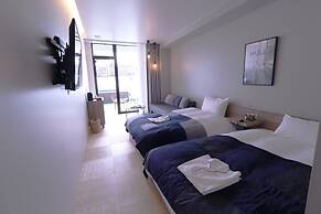 HULL Osaka Hokko Marina