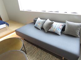 HULL Osaka Hokko Marina