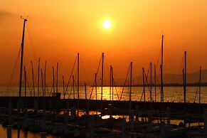 HULL Osaka Hokko Marina