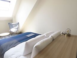 HULL Osaka Hokko Marina