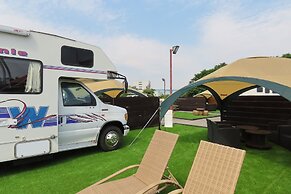 HULL Osaka Hokko Marina