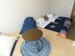 HULL Osaka Hokko Marina