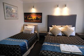 Sapphire Palms Motel