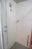 Sapphire Palms Motel