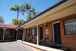 Sapphire Palms Motel