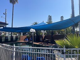 Sapphire Palms Motel