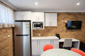 Sapphire Palms Motel