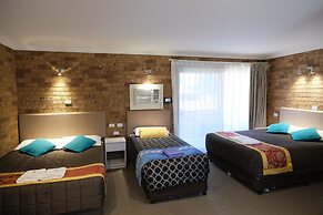 Sapphire Palms Motel