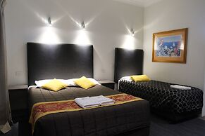 Sapphire Palms Motel