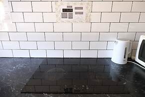 Sapphire Palms Motel