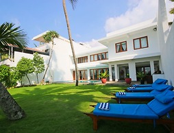 Footprints Villa