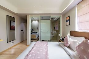 The Red Pier - My Downtown Hotels