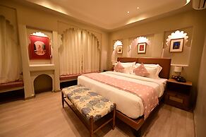 The Red Pier - My Downtown Hotels