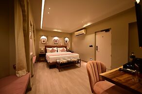 The Red Pier - My Downtown Hotels