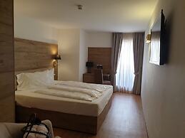 Golden Park Resort