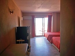 Los Jitos Hotel & Suites