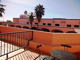 Los Jitos Hotel & Suites