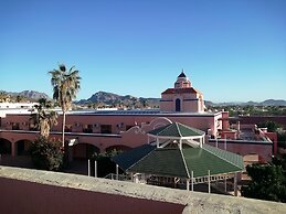 Los Jitos Hotel & Suites