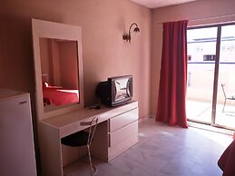 Los Jitos Hotel & Suites