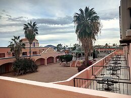 Los Jitos Hotel & Suites