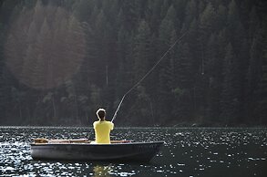 Tyax Lodge & Heliskiing