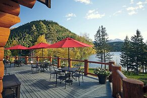 Tyax Lodge & Heliskiing