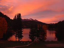 Tyax Lodge & Heliskiing